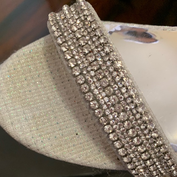 Badgley Mischa Block Heeled Sandals, size 6 - Picture 10 of 13